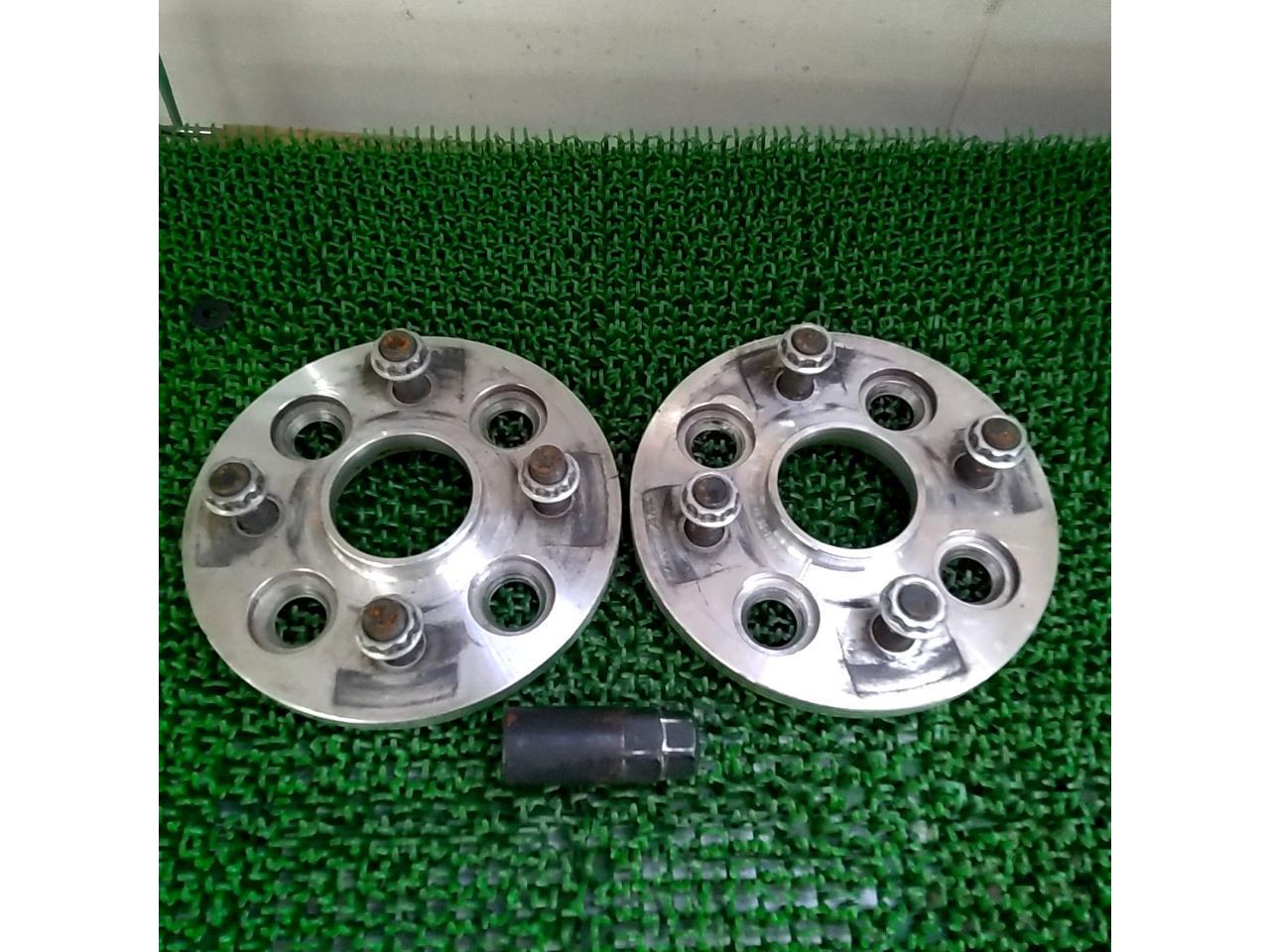 Unknown Manufacturer
General purpose
Wide tread spacers (thickness: 10mm / PCD 100 / 4 holes / M12 x P1.5 / hub diameter 54mm)