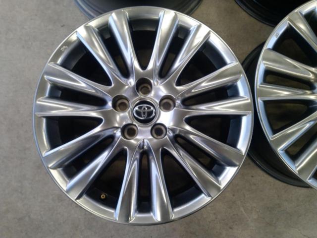 Toyota
60 system
Harrier
Premium
Original wheel