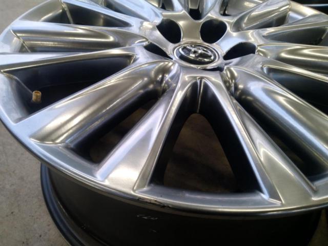Toyota
60 system
Harrier
Premium
Original wheel