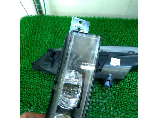 BMW 6シリーズ(F12 / F13 / F06)純正 LED3眼フォグランプレンズ 左右セット