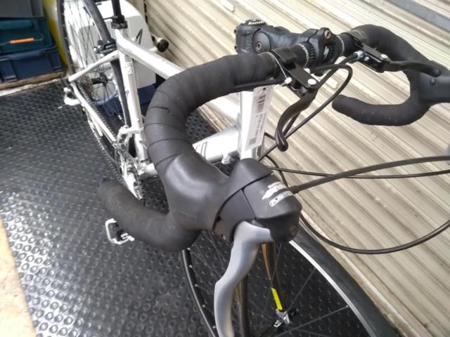 SPECIALIZED SEQUOIA 700×25C 3×8段変速 アルミフレーム ロードバイク シルバー