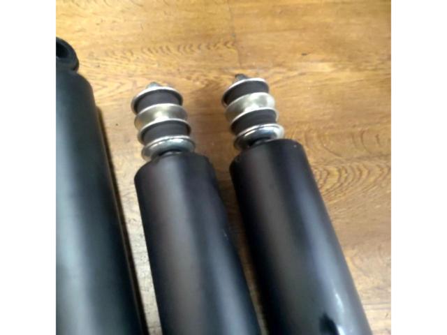 Wakeari
Hiace / 200 series Toyota genuine
Shock absorber