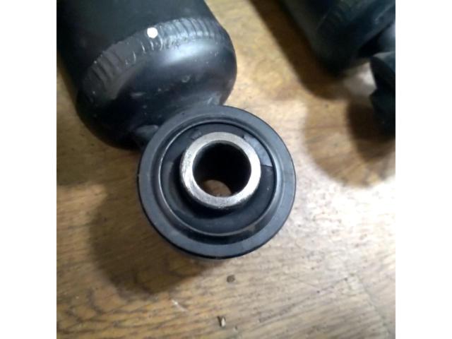 Wakeari
Hiace / 200 series Toyota genuine
Shock absorber