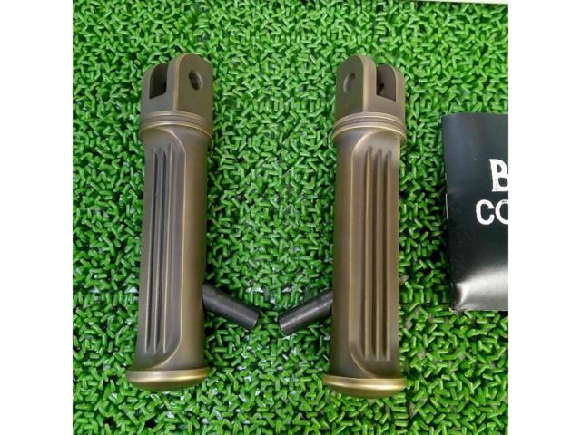 HARLEY-DAVIDSON genuine
Brass Collection
Rider footpegs
50500690