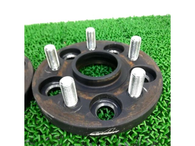 [M12 × P1.5
19HEXGASUPPLY
TOYOTA vehicles only
Wide tread spacer
15 mm
2 pieces set