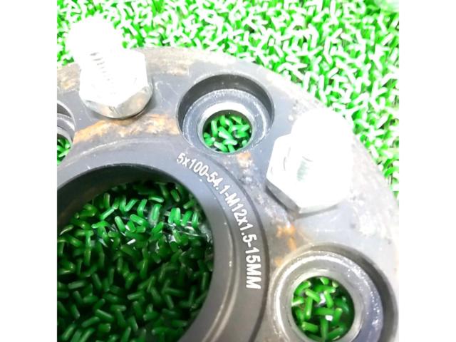 [M12 × P1.5
19HEXGASUPPLY
TOYOTA vehicles only
Wide tread spacer
15 mm
2 pieces set