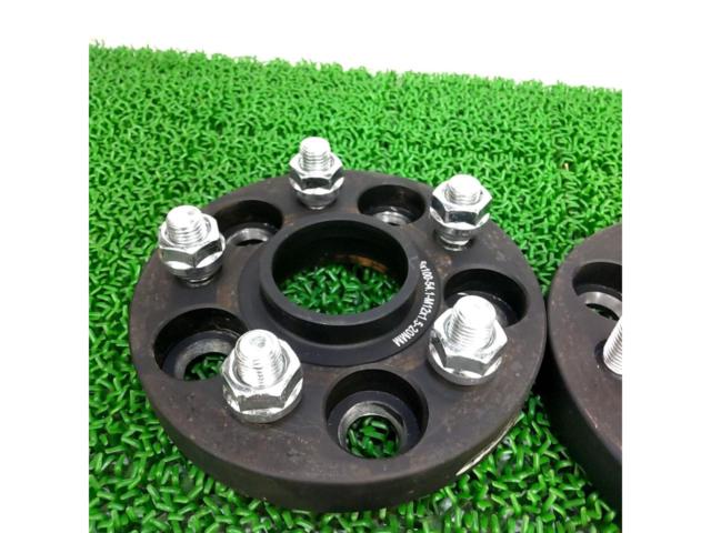 [M12 × P1.5
19HEXGASUPPLY
TOYOTA vehicles only
Wide tread spacer
20 mm
2 pieces set