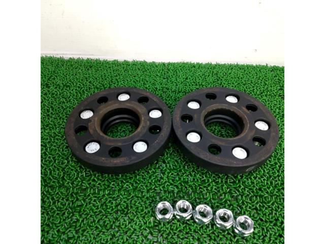 [M12 × P1.5
19HEXGASUPPLY
TOYOTA vehicles only
Wide tread spacer
20 mm
2 pieces set