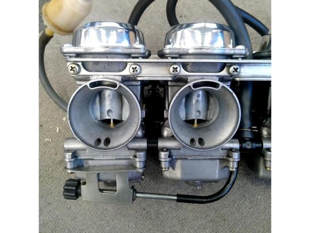 【ゼファー1100】KAWASAKI純正 キャブレター