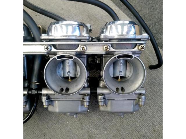 【ゼファー1100】KAWASAKI純正 キャブレター