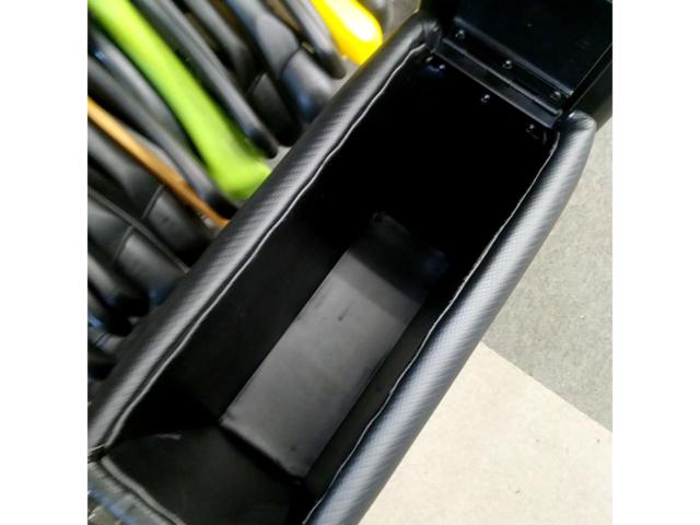 Noah/Voxy 80 Series (Manufacturer Unknown)
Center console BOX