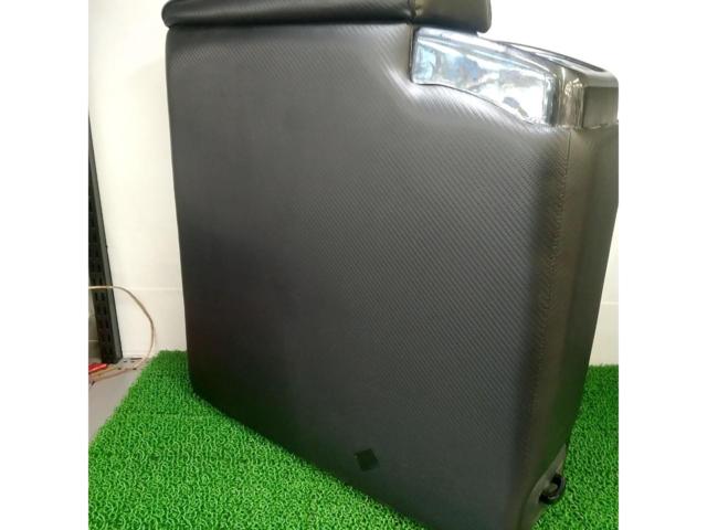 Noah/Voxy 80 Series (Manufacturer Unknown)
Center console BOX