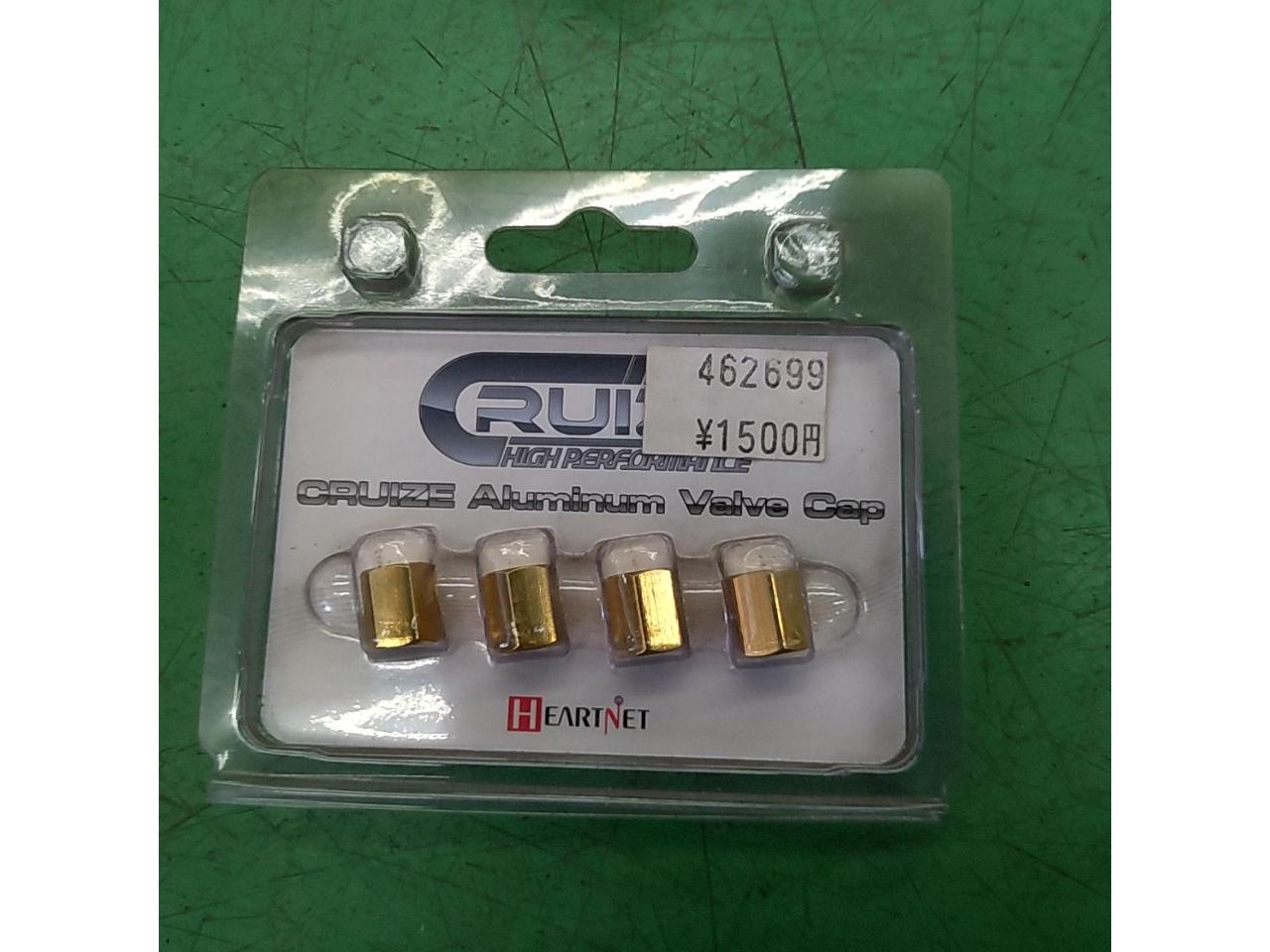 3
Air valve cap
gold