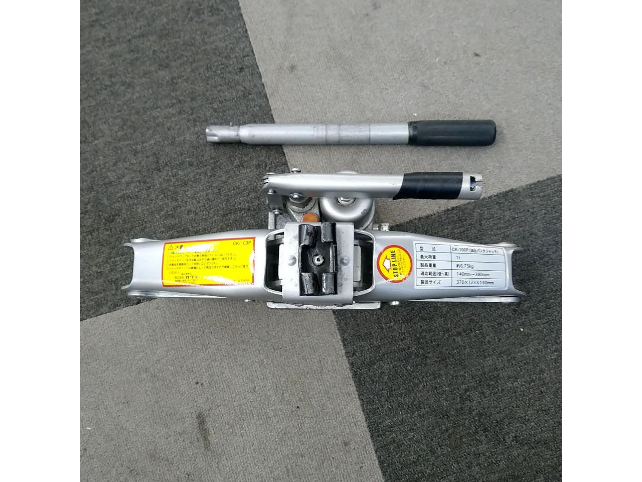 Load capacity: 1 ton Kawase
Hydraulic jack Panta
CK-100P