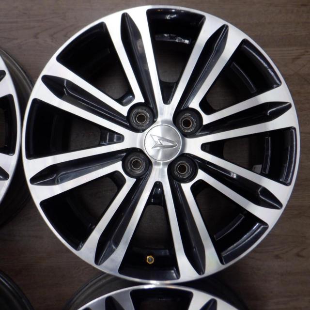 ダイハツ LA600S/タントカスタム 純正ホイール