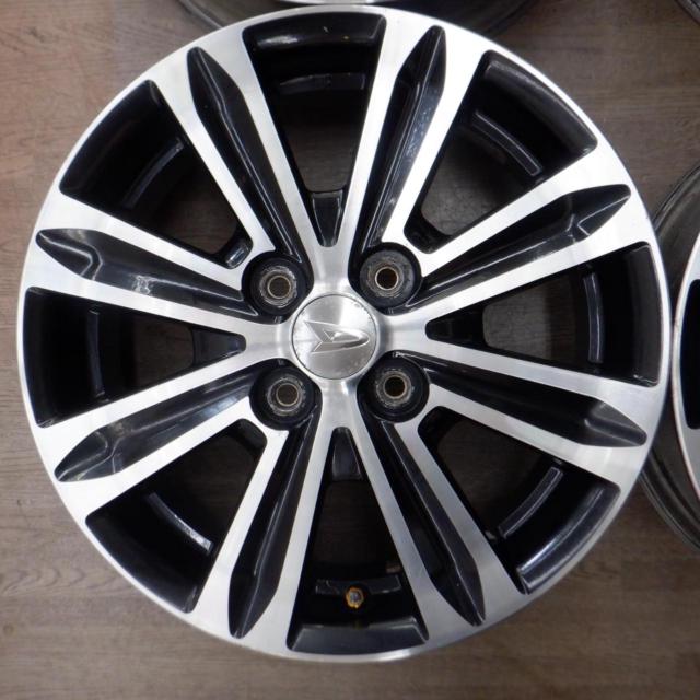ダイハツ LA600S/タントカスタム 純正ホイール