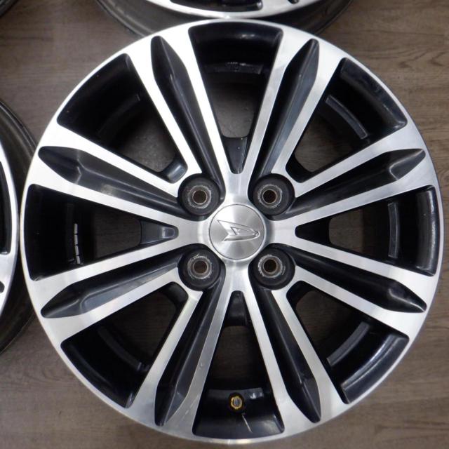 ダイハツ LA600S/タントカスタム 純正ホイール