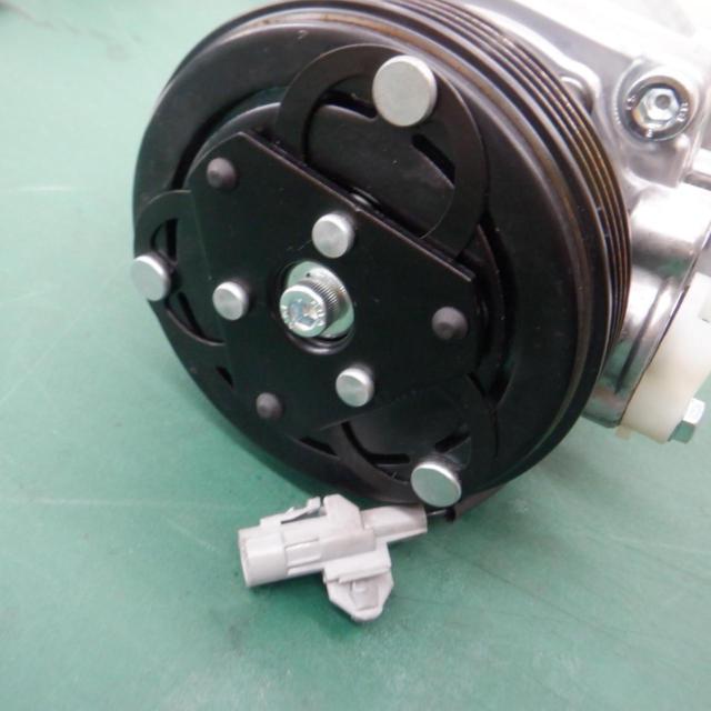ワケアリ メーカー不明 中華製ACコンプレッサー
