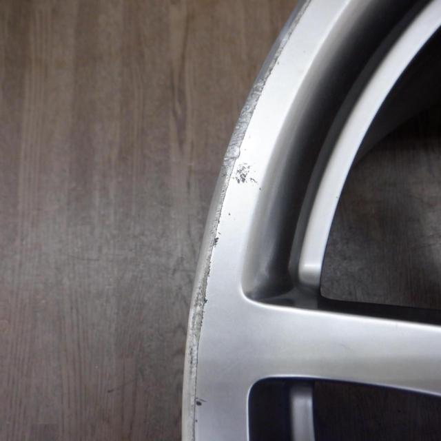 Nissan genuine
Fairlady Z / Z34
Early version ST genuine wheels