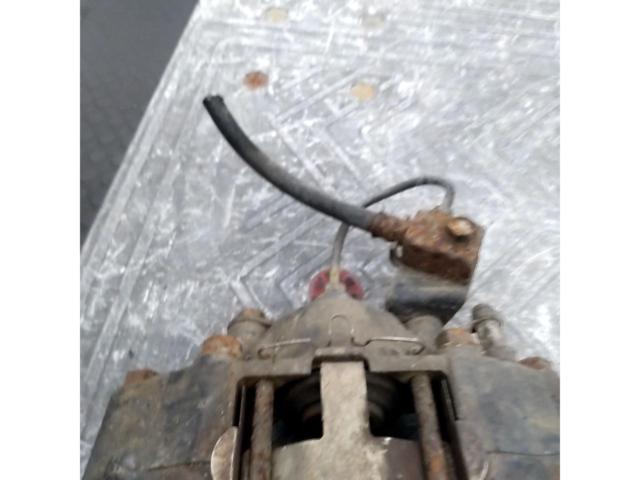 Nissan genuine
Skyline
HCR32
Genuine opposed rear caliper