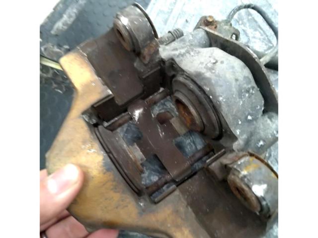 Nissan genuine
Skyline
HCR32
Genuine opposed rear caliper