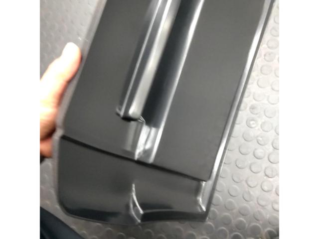 メーカー不明 200系 ハイエース ナビバイザー