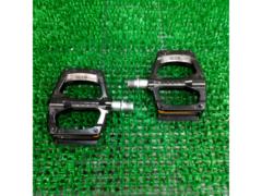 ADEPT メトロポリタンAL フラットペダル PDL18400