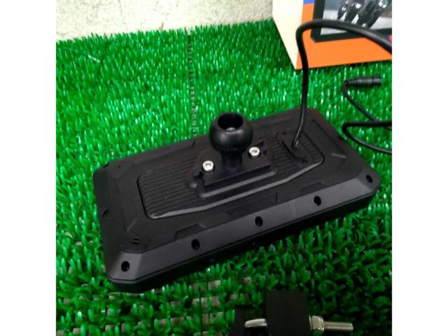 DASH
CAM
6.25-inch motorcycle dashcam