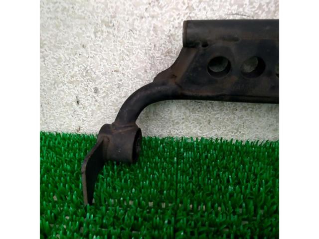 Genuine Yamaha engine hanger
Cygnus
Type 3