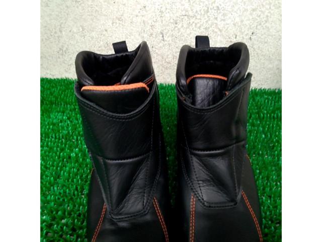 RossoStyleLab Riding Boots
Size: 23.5cm