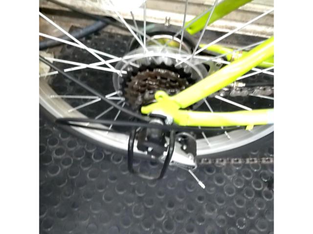【メーカー不明】20インチ 外装6段変速 折り畳み自転車 グリーン