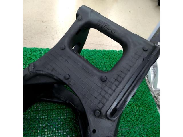 KAWASAKI genuine swingarm
ZX-10R
2016 ~
