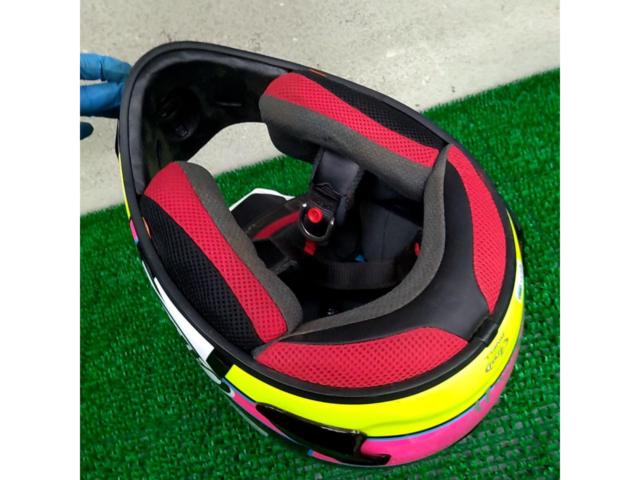 AraiV-CROSS
Four
BATTLE
Off-road helmet
Size 57.58