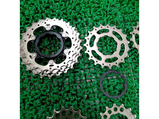 SHIMANO 105 CS-R7000 11Sカセットスプロケット 12-25T