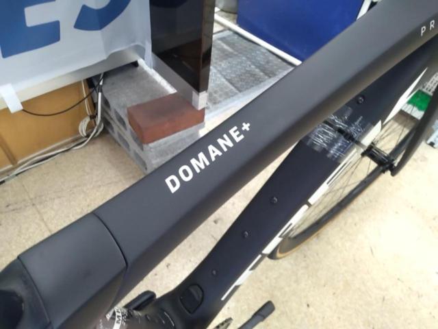 TREK DOMANE+ SLR7 2×12S/700×32C カーボンフレーム eロードバイク(電動アシスト自転車) ブラック メーカーサイズ50cm 2026年新車購入品
