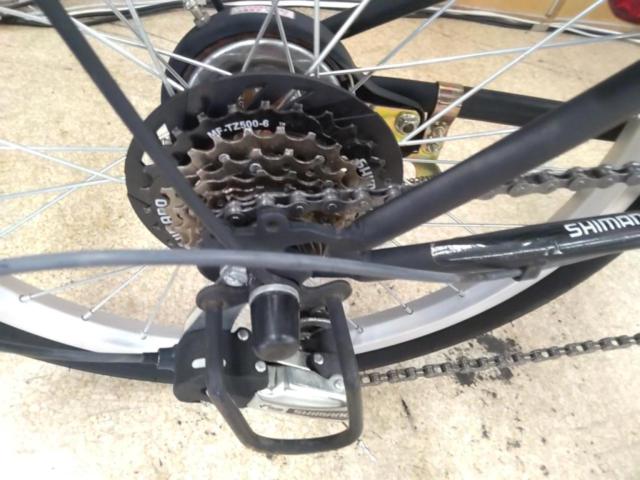 【メーカー不明】20インチ 外装6段変速 折りたたみ自転車 ブラック