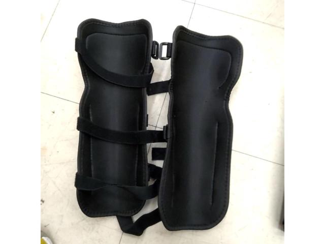 Masakafa
Knee and shoulder protectors