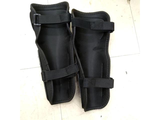 Masakafa
Knee and shoulder protectors