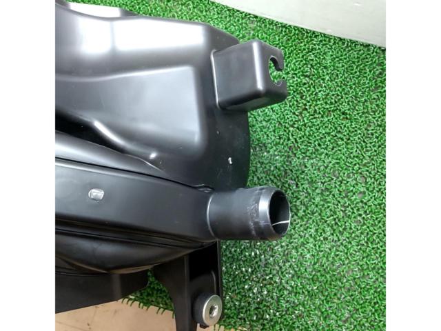 Honda genuine parts for Civic/FK7
Air cleaner BOX