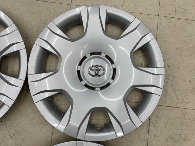 15-inch Toyota genuine
Hiace
200 series
Type 4
Wheel cap