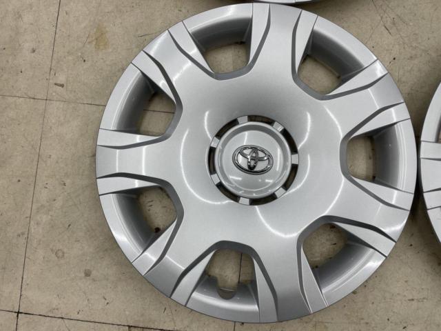 15-inch Toyota genuine
Hiace
200 series
Type 4
Wheel cap