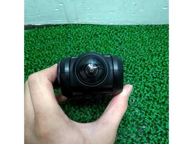 COMTEC
HDR 360 G
360 ° drive recorder
Front