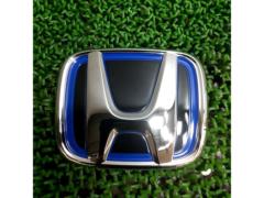 Honda genuine
Emblem set