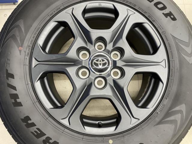 TOYOTA
Land Cruiser 300
GR Sports
Original wheel
+
DUNLOP
GRANDTREK
H / T
31