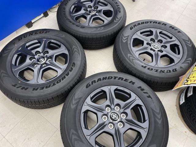 TOYOTA
Land Cruiser 300
GR Sports
Original wheel
+
DUNLOP
GRANDTREK
H / T
31