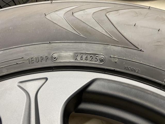 TOYOTA
Land Cruiser 300
GR Sports
Original wheel
+
DUNLOP
GRANDTREK
H / T
31