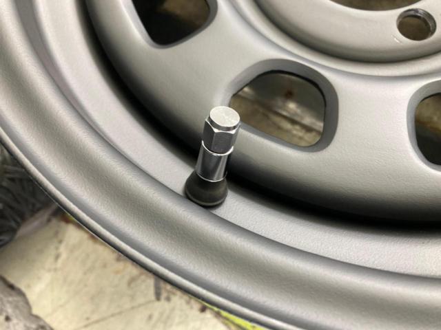 Unknown Manufacturer
Steel wheels *Sizes are actual measurements.