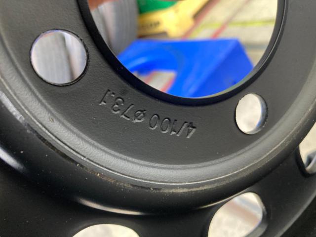 Unknown Manufacturer
Steel wheels *Sizes are actual measurements.