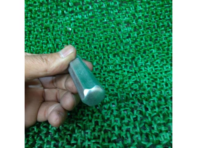 ホイールエアバルブの虫回し