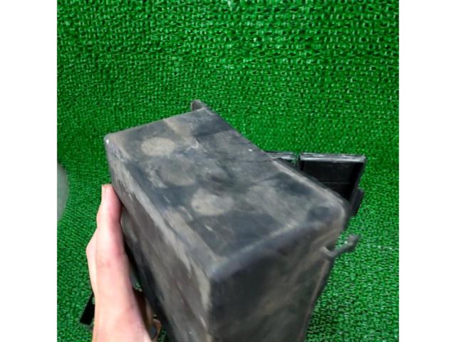SR400 cab YAMAHA
SR400 genuine battery case